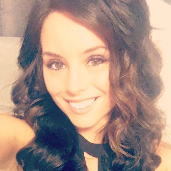 Meet your Posher, Heather - Picture 2 of 2